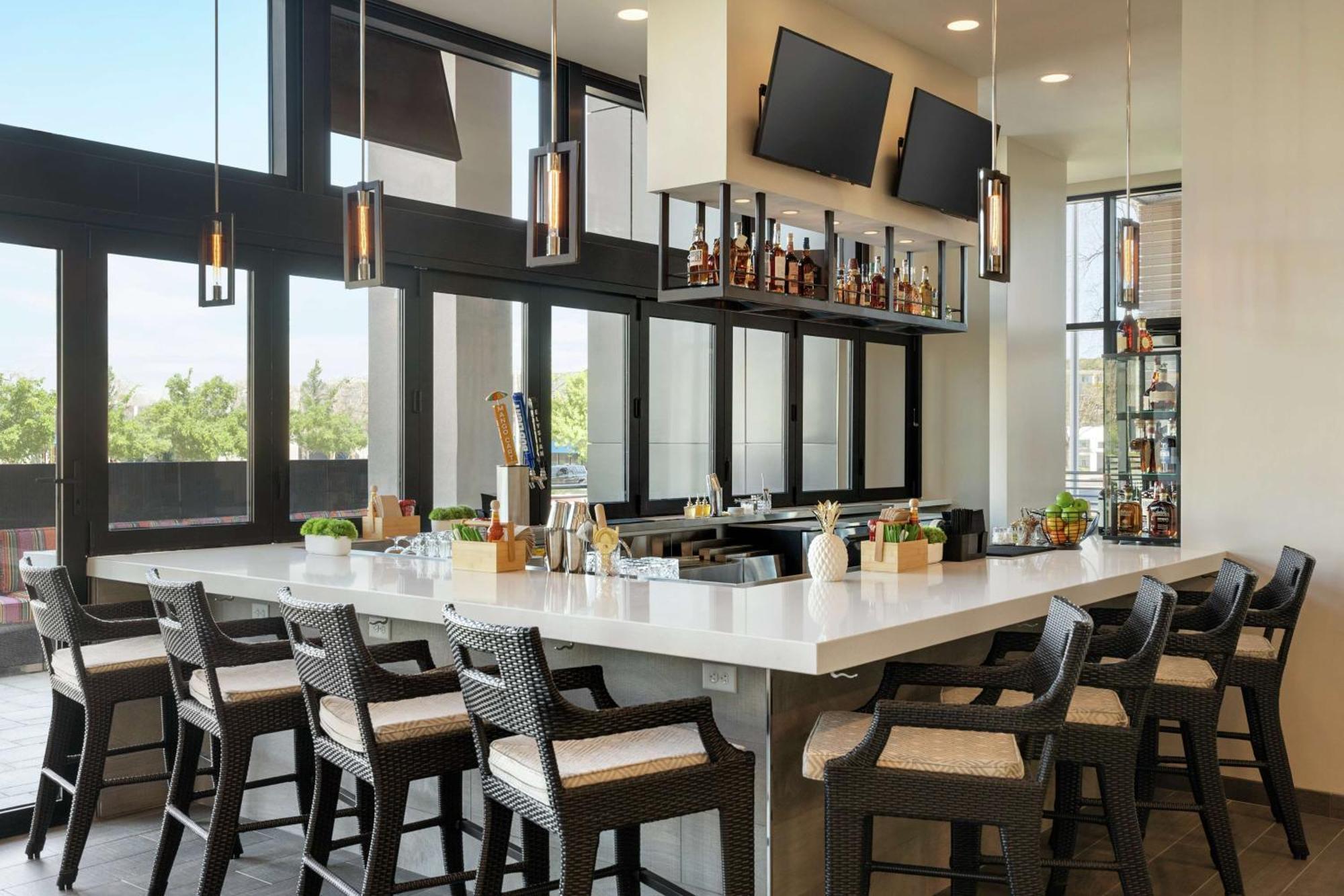 Home2 Suites By Hilton Woodland Hills Los Angeles Esterno foto